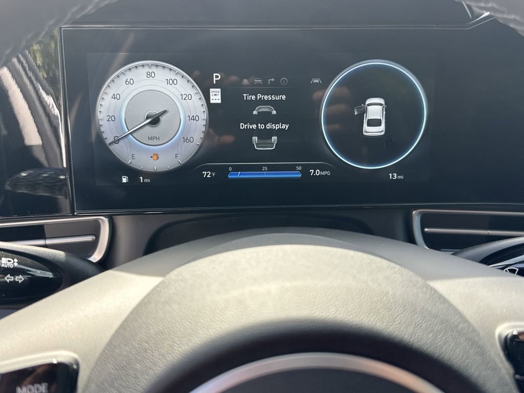 New 2025 Hyundai Elantra SEL FWD image 28