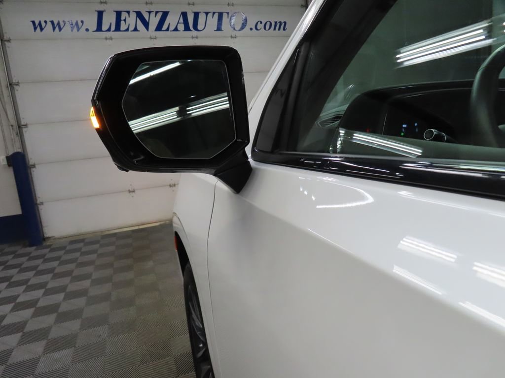 Used 2024 Cadillac Escalade Sport w/ Touring Package AWD/4WD image 84