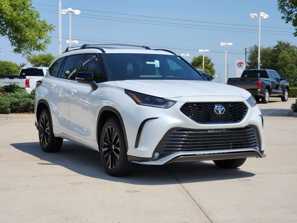 New 2026 Toyota Highlander XSE AWD/4WD image 2