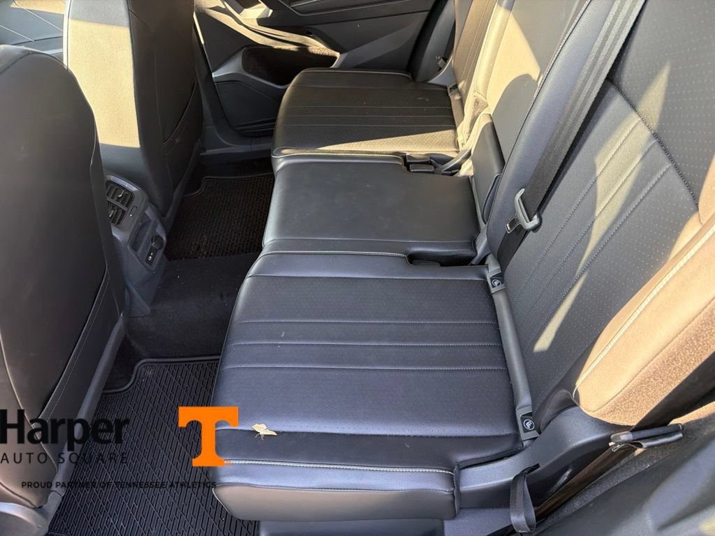 Used 2022 Volkswagen Tiguan SE AWD/4WD image 10