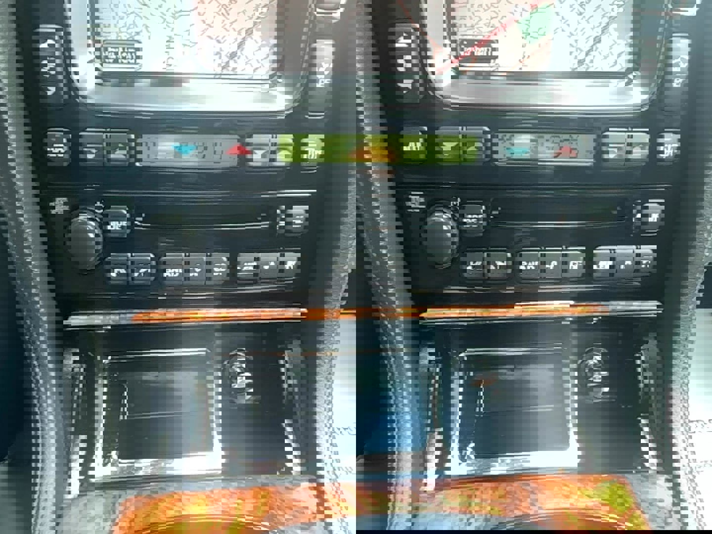 Used 2008 Jaguar XJ8 RWD image 10