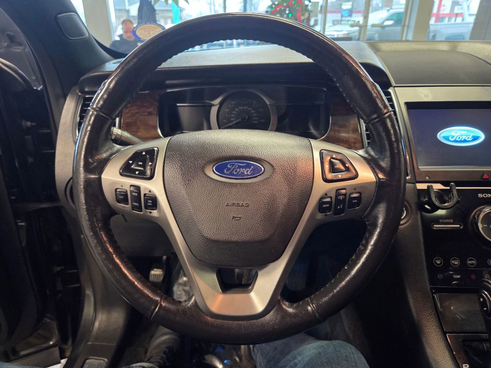 Used 2016 Ford Taurus Limited w/ Equipment Group 301A image 23