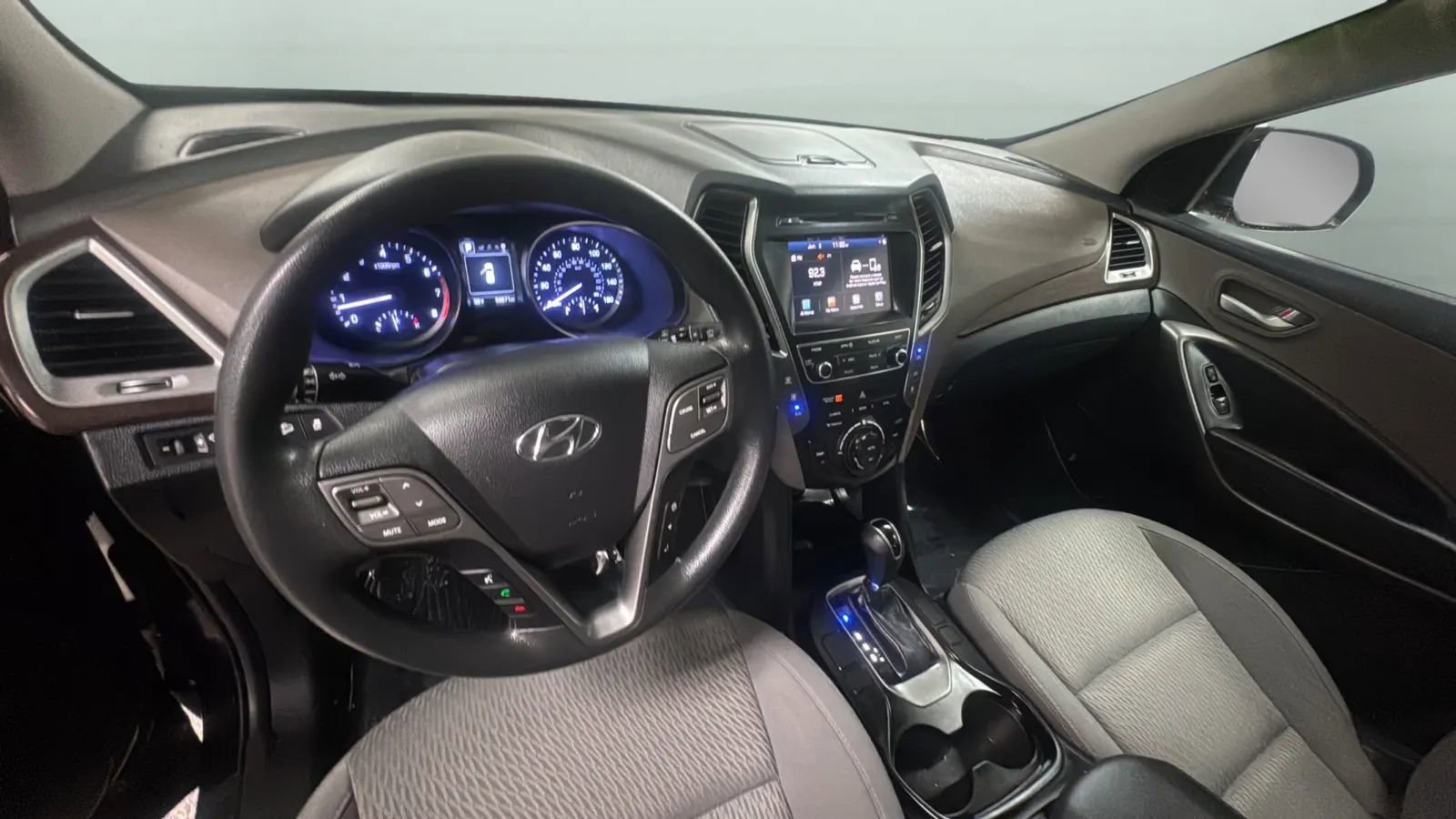 Used 2019 Hyundai Santa Fe XL SE FWD image 10