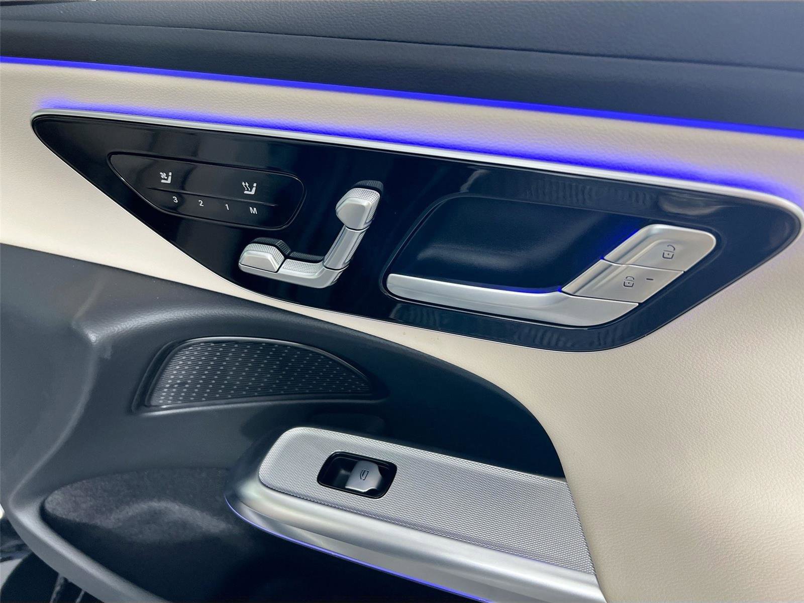 Used 2025 Mercedes-Benz E 350 4MATIC Sedan image 30