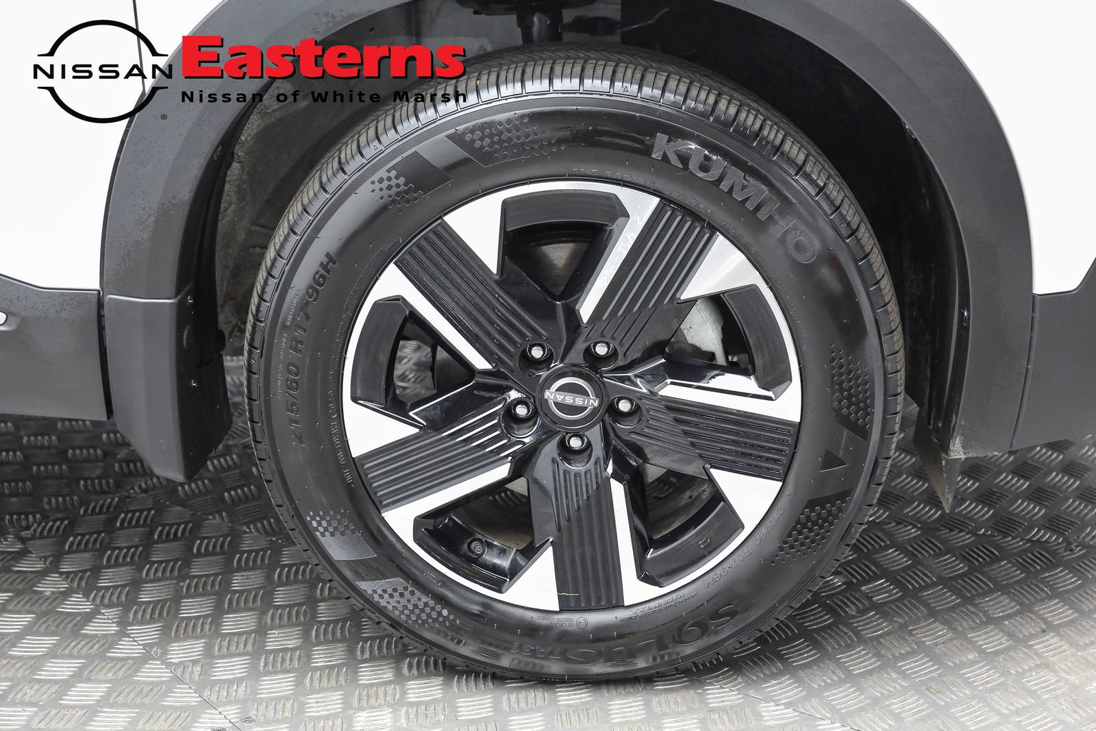 Used 2025 Nissan Kicks SV image 29