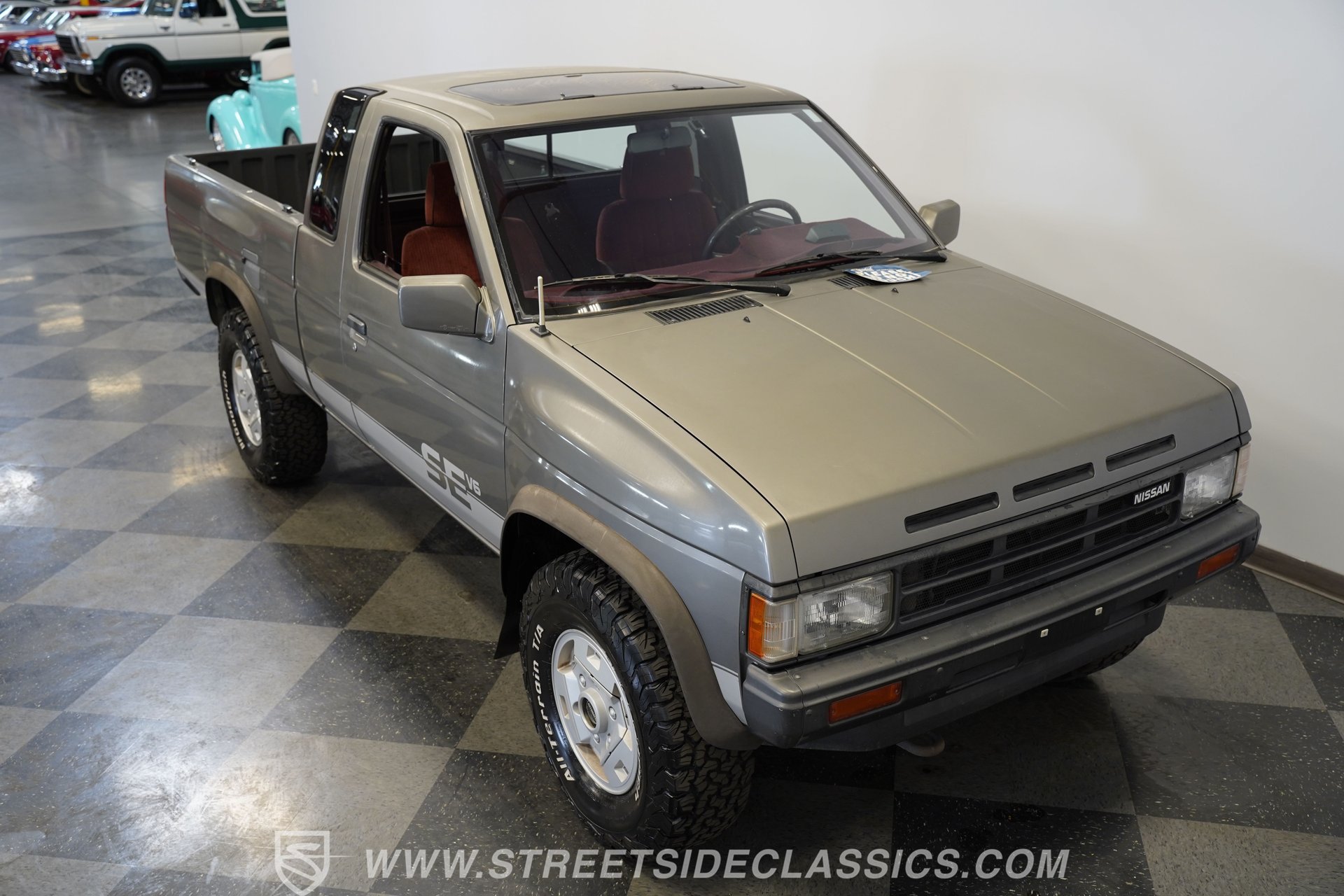 Used 1989 Nissan Pickup 4x4 King Cab V6 image 36