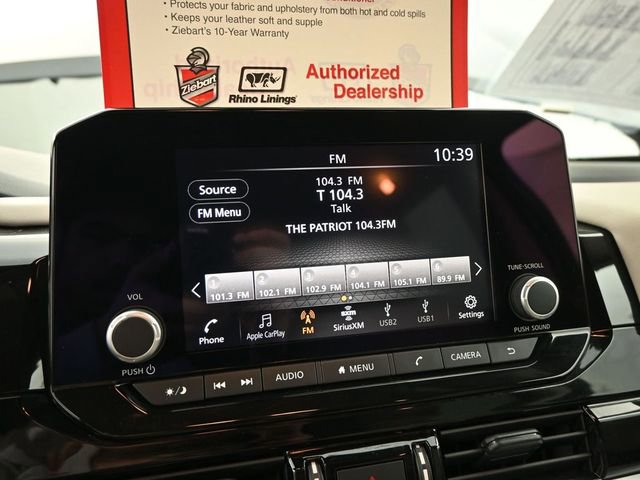 Used 2025 Nissan Pathfinder SV image 33