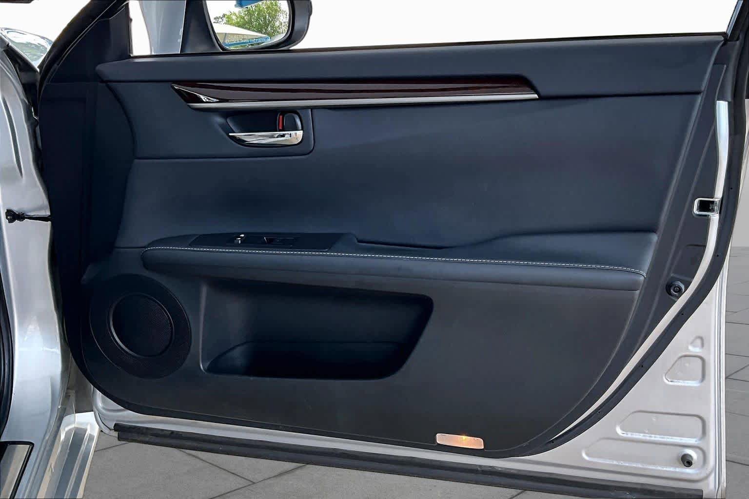 Used 2013 Lexus ES 350 w/ Luxury Pkg FWD image 22