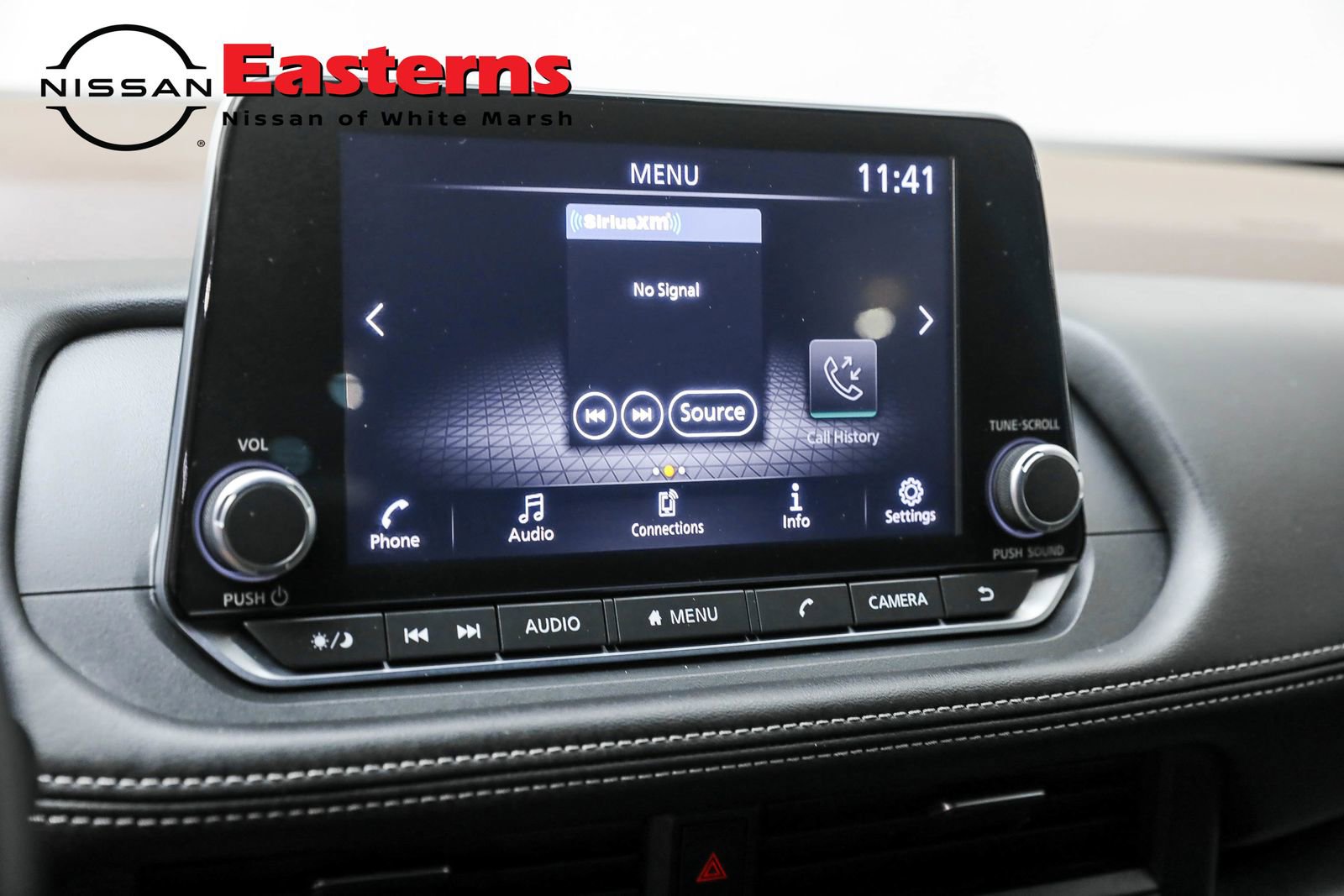 Used 2023 Nissan Rogue S image 19