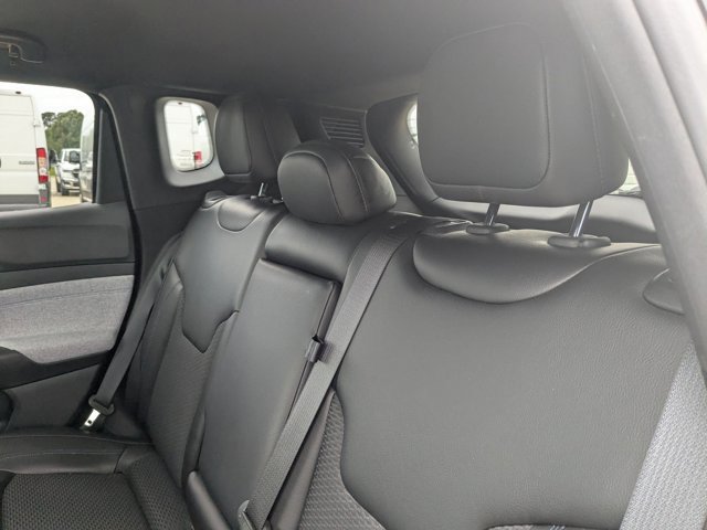 Used 2018 Jeep Compass Limited w/ Navigation Group FWD image 15