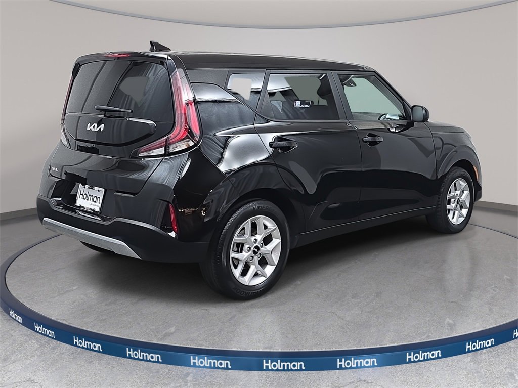 Used 2024 Kia Soul LX w/ Option Group 015 image 6