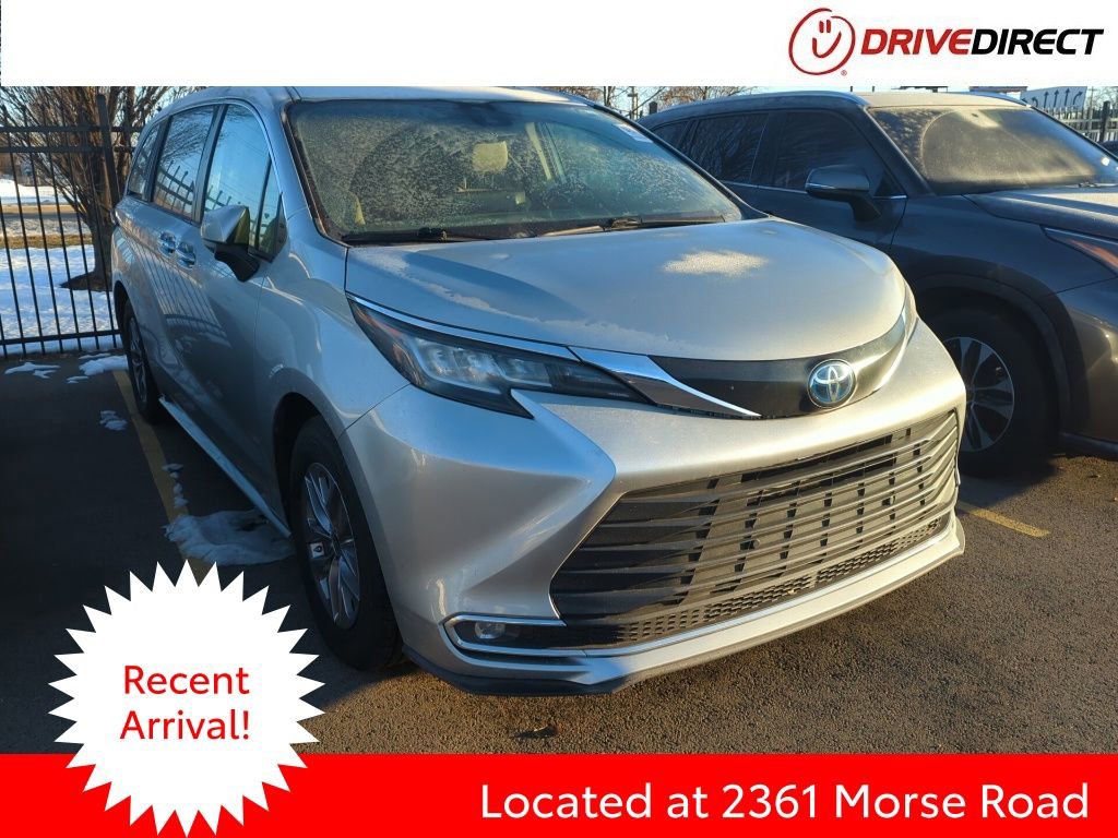 Used 2022 Toyota Sienna XLE