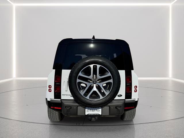 Used 2021 Land Rover Defender 110 X-Dynamic HSE AWD/4WD image 4