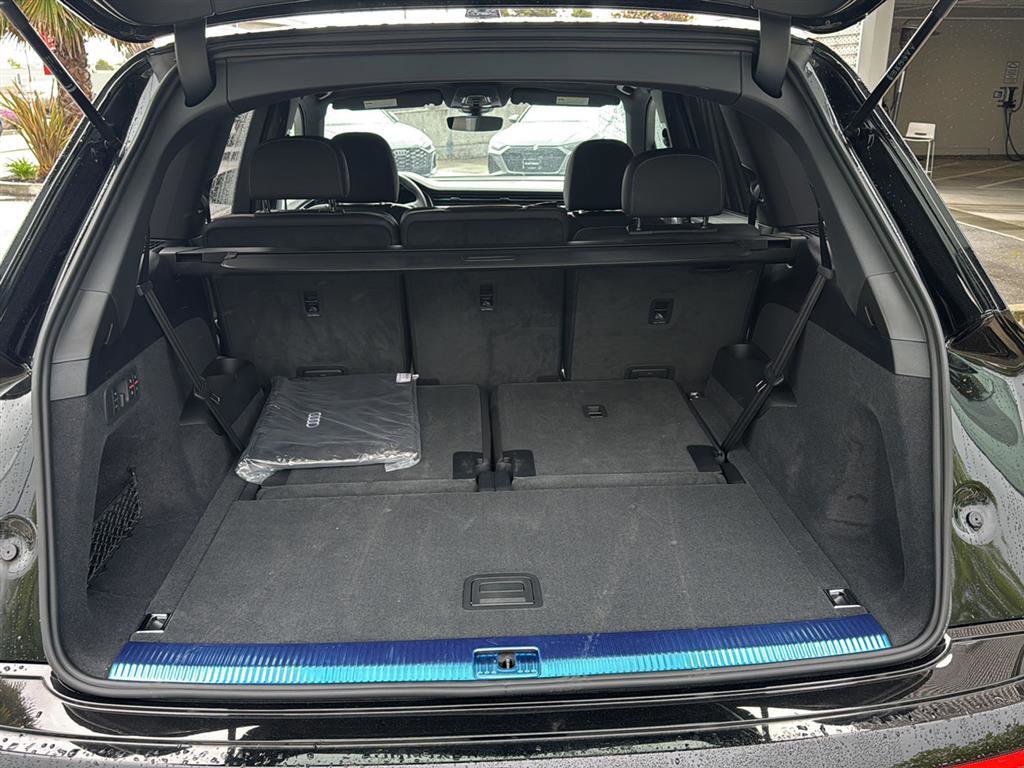 Used 2025 Audi Q7 3.0T Prestige w/ Prestige Package image 16