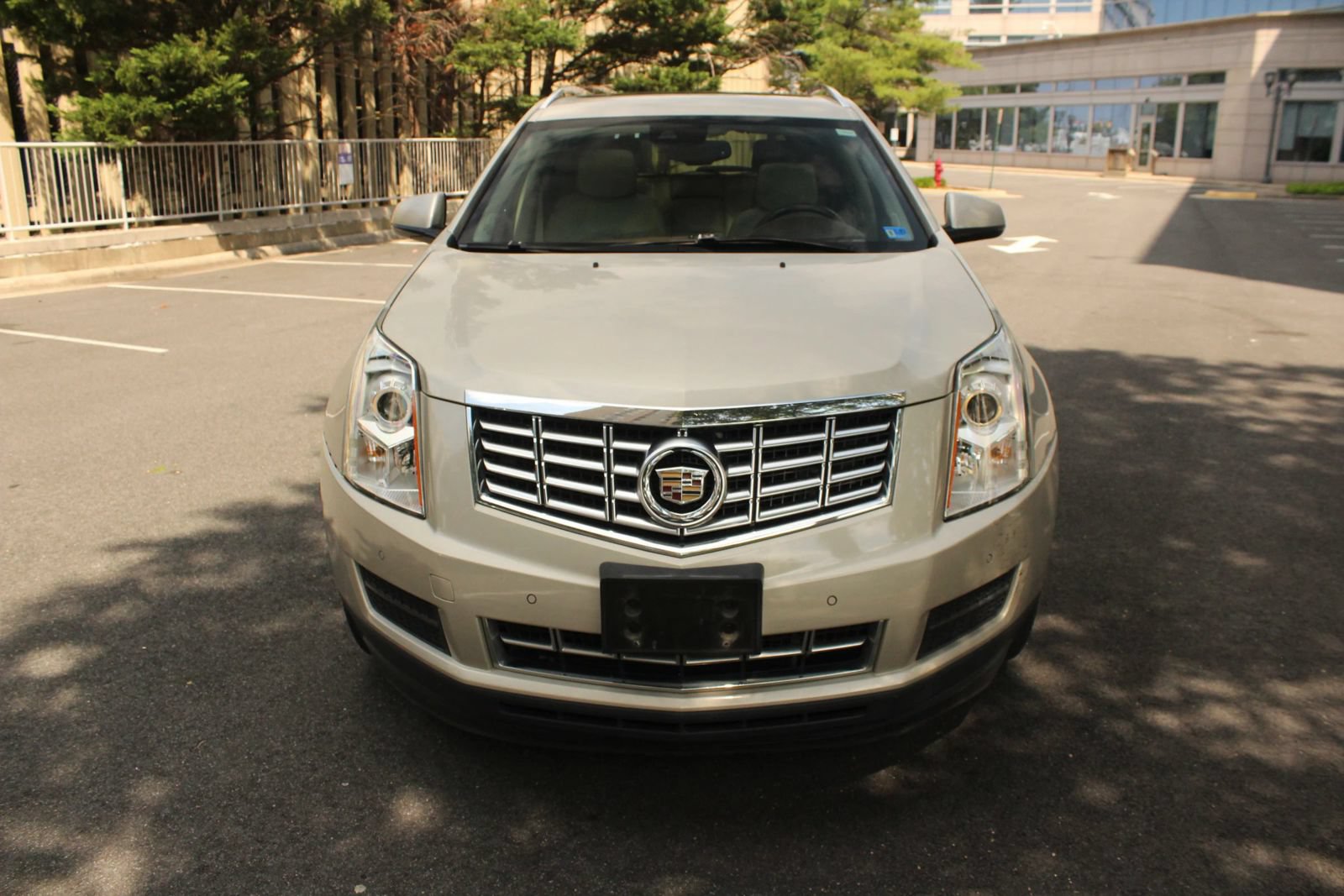 Used 2015 Cadillac SRX Luxury w/ Driver Awareness Package AWD/4WD image 3