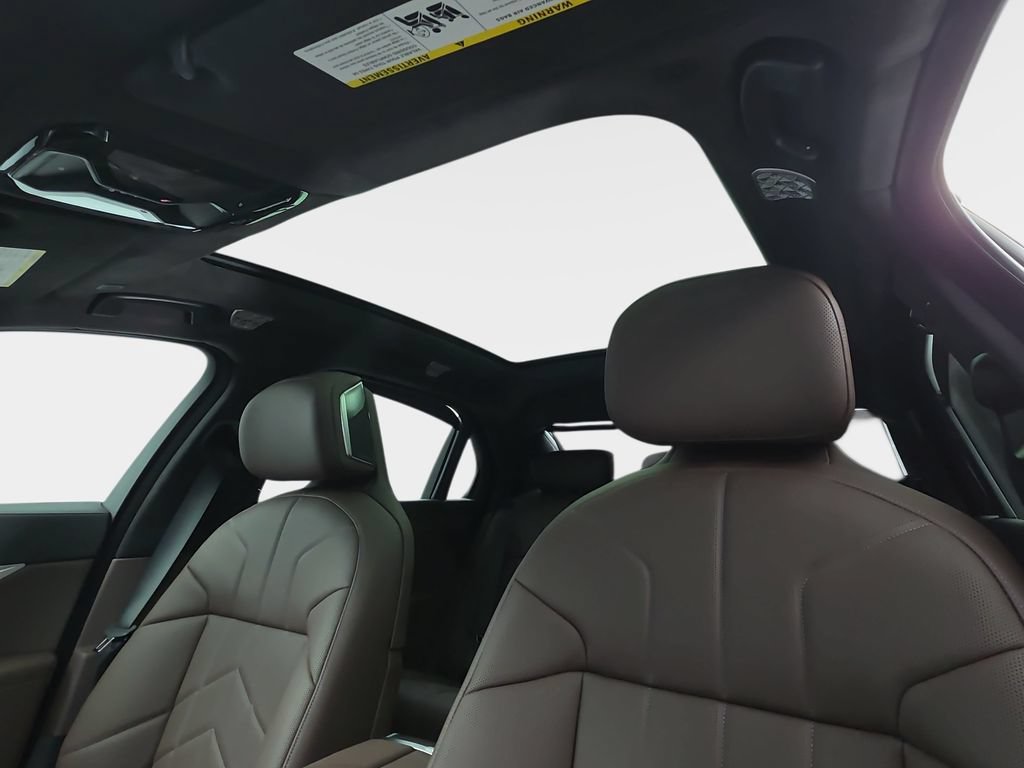 New 2026 BMW i7 xDrive60 w/ Executive Package AWD/4WD image 29