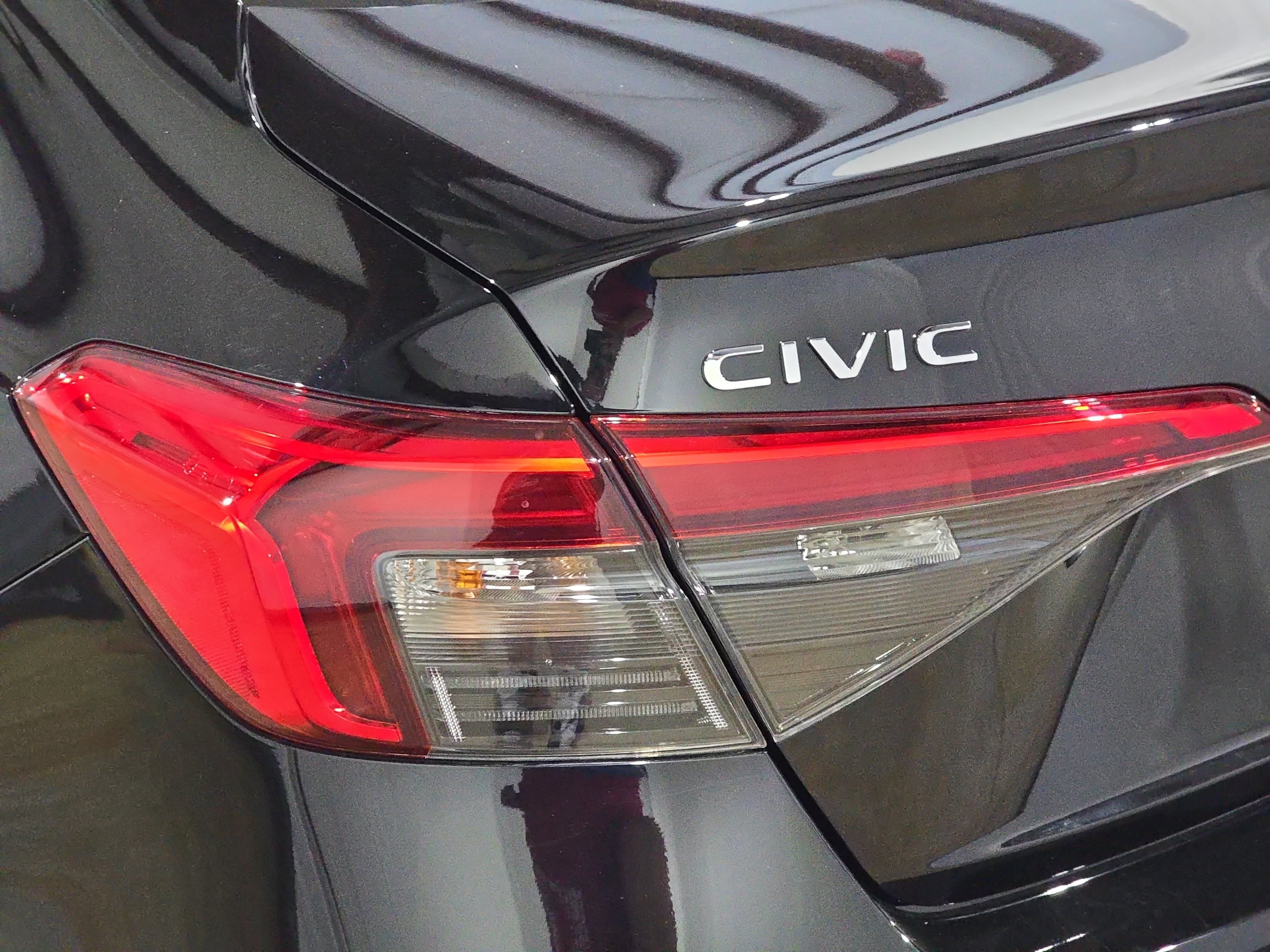 Certified 2024 Honda Civic Touring image 30
