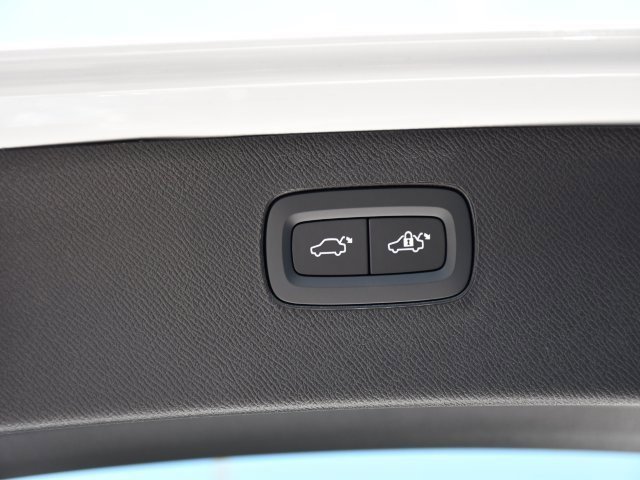 New 2026 Volvo XC90 B6 Ultra w/ Protection Package Premier image 28