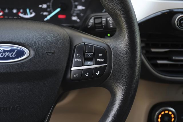 Used 2022 Ford Escape SE image 9