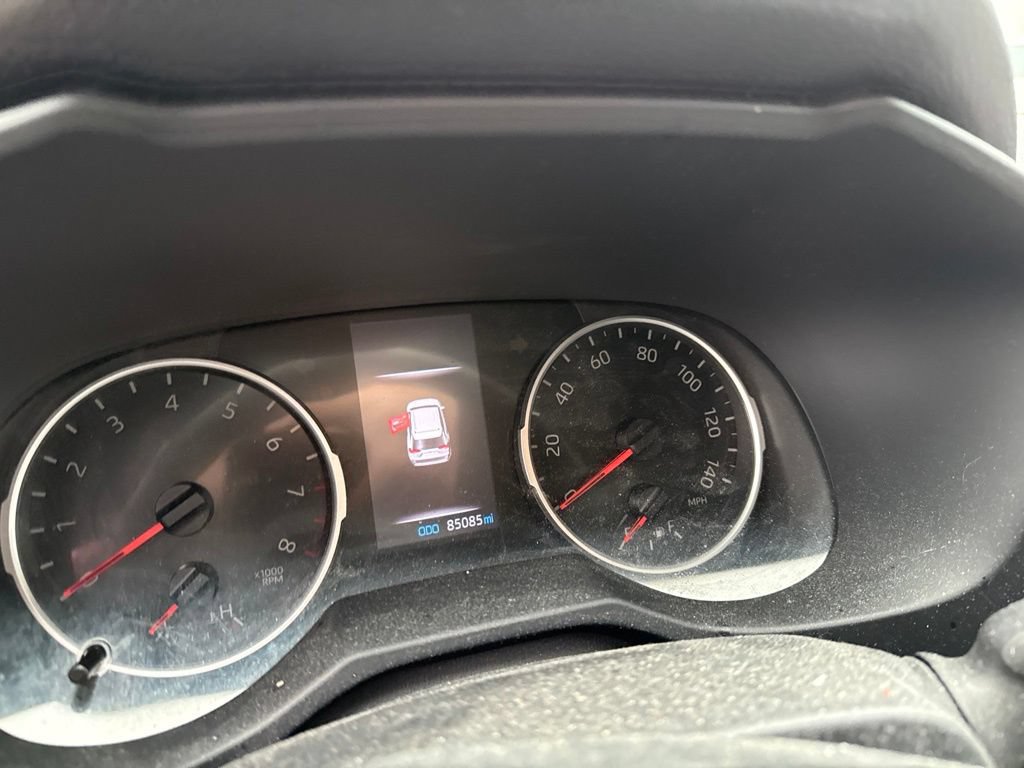 Used 2021 Toyota RAV4 XLE Premium AWD/4WD image 17