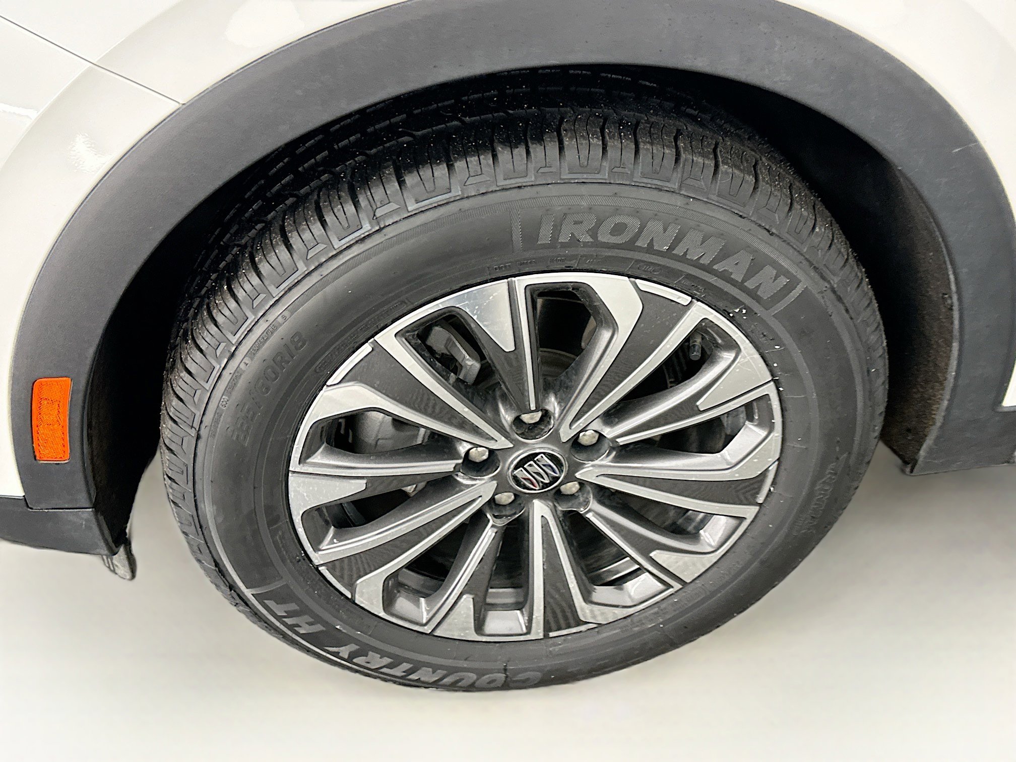 Used 2024 Buick Envision Preferred image 11