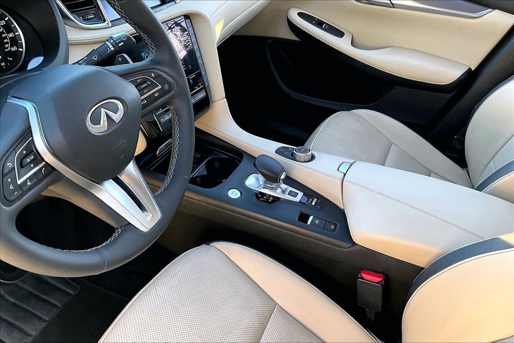 Certified 2022 INFINITI QX50 Luxe FWD image 16