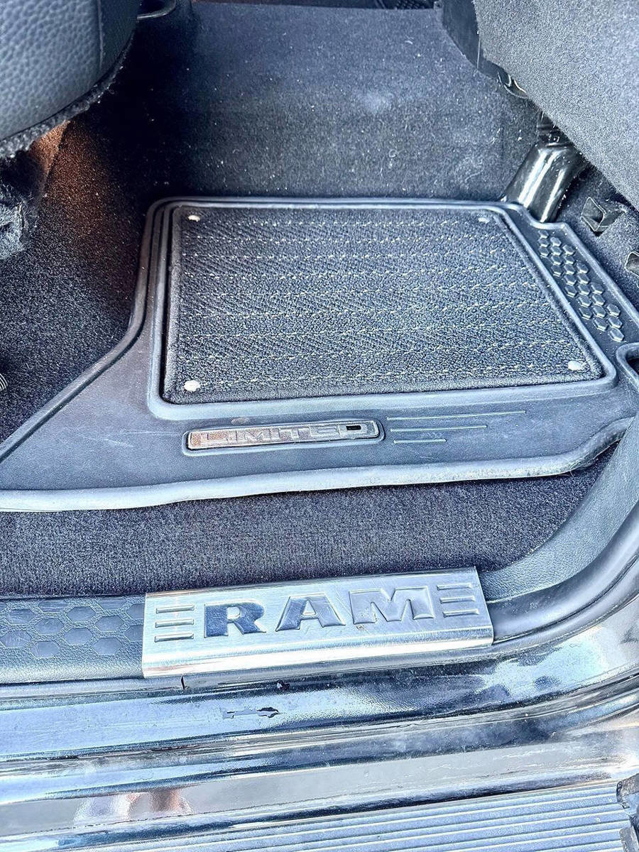Used 2018 RAM 1500 Limited AWD/4WD image 28