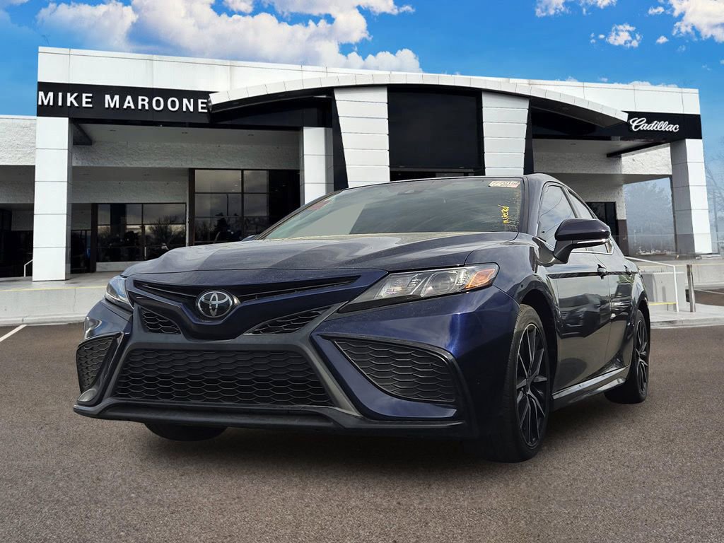 Used 2022 Toyota Camry SE FWD image 1