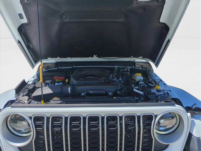 New 2025 Jeep Wrangler Unlimited Sahara w/ Safety Group AWD/4WD image 17