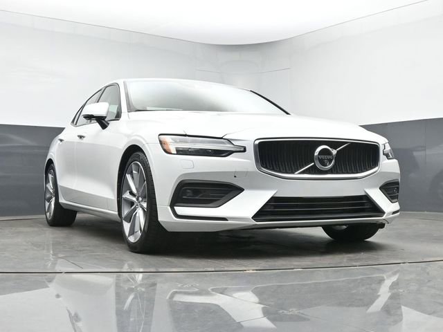 Used 2020 Volvo S60 T5 Momentum FWD image 30