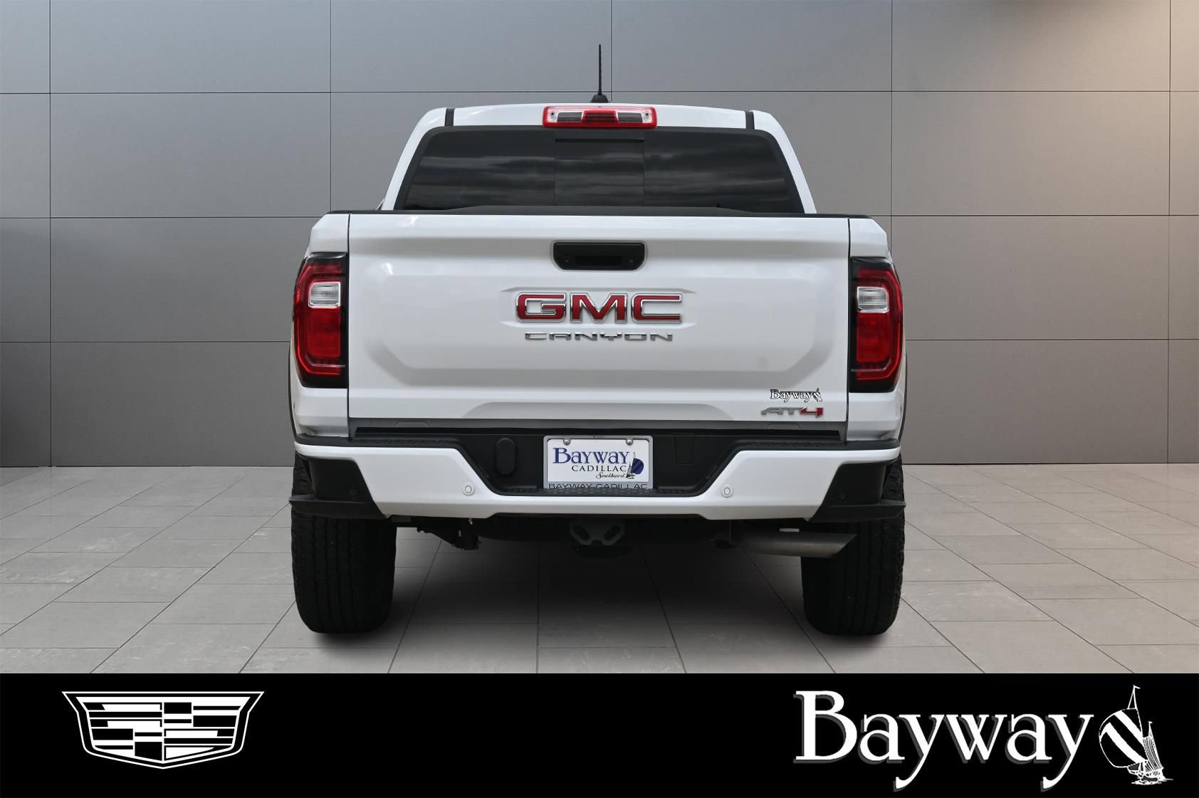 Used 2024 GMC Canyon AT4 w/ Technology Package AWD/4WD image 6