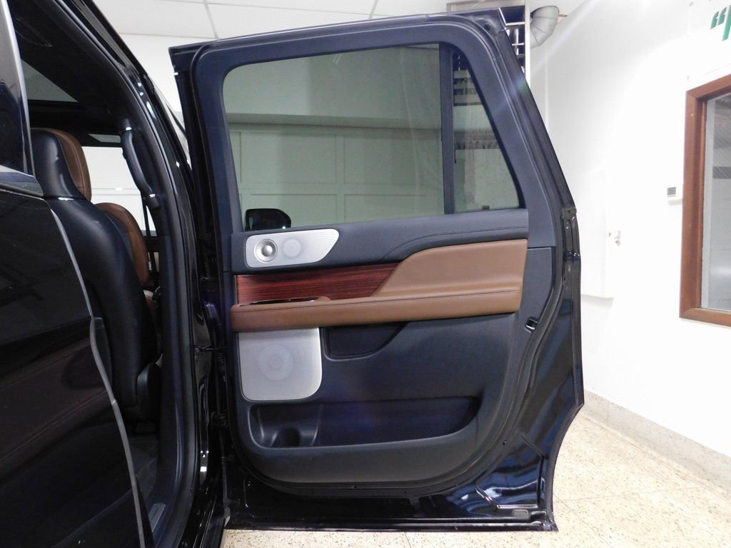 Used 2024 Lincoln Navigator L Reserve w/ Equipment Group 201A image 91