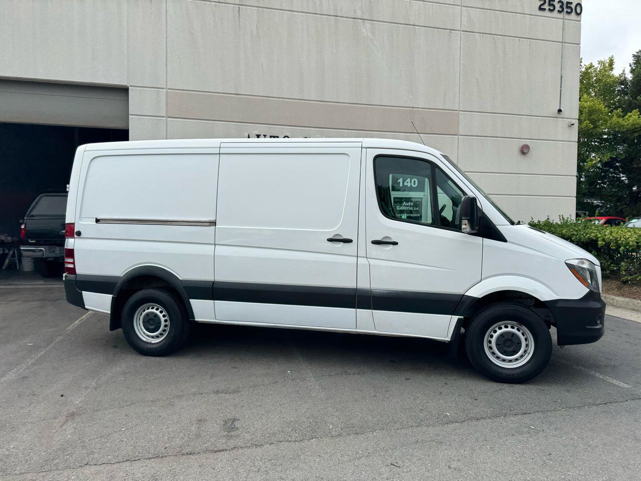 Used 2017 Mercedes-Benz Sprinter 2500 image 2