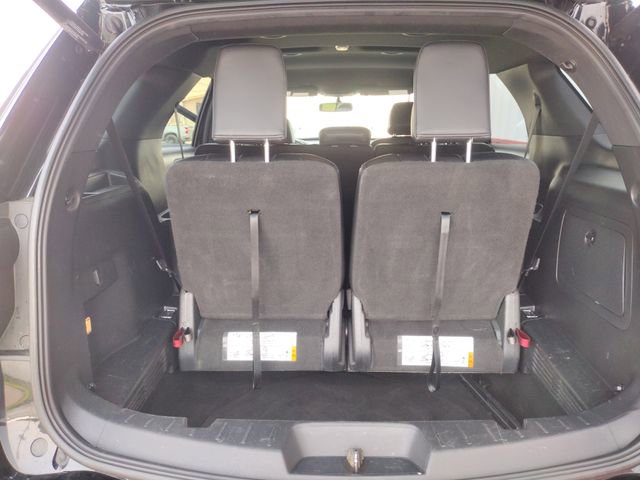 Used 2017 Ford Explorer XLT w/ Equipment Group 202A image 24