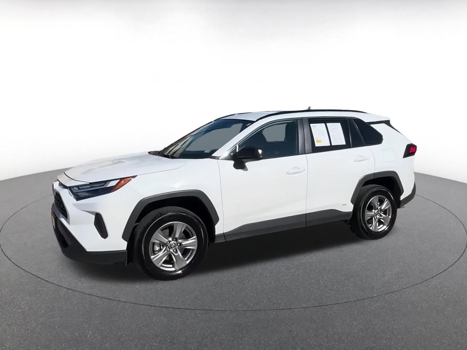 Used 2025 Toyota RAV4 LE image 7