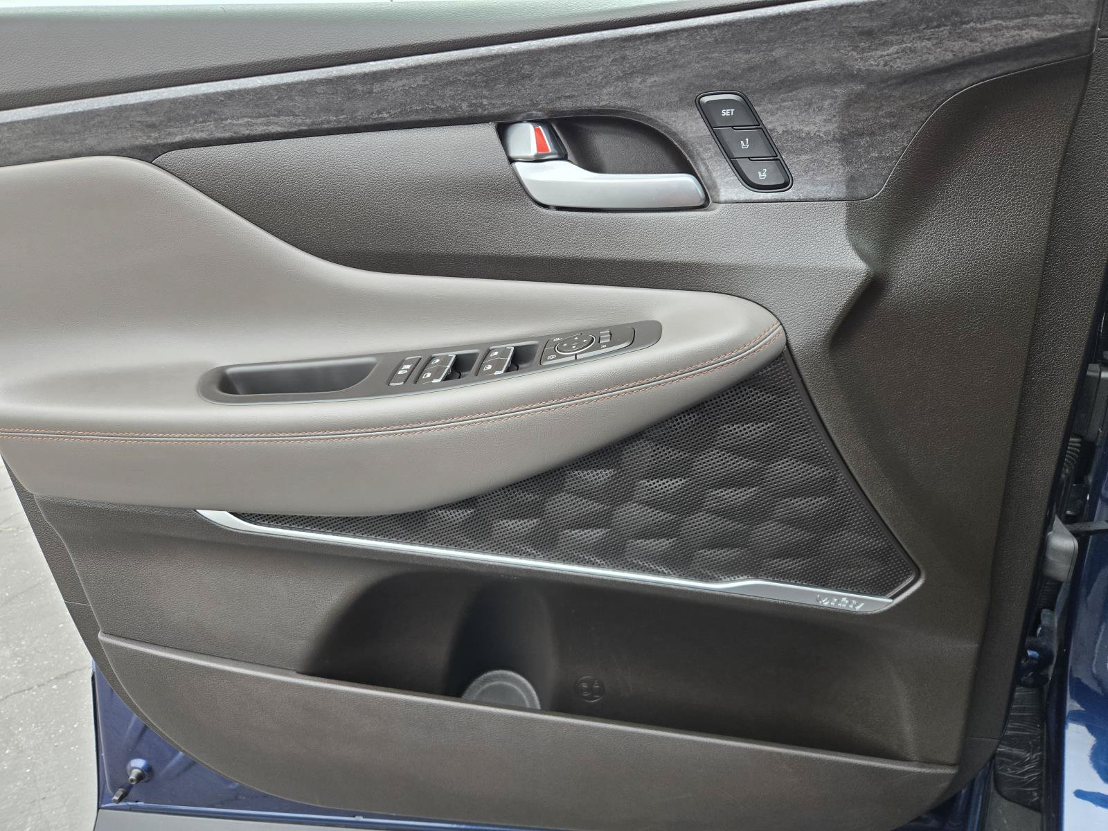 Used 2020 Hyundai Santa Fe Limited FWD image 19