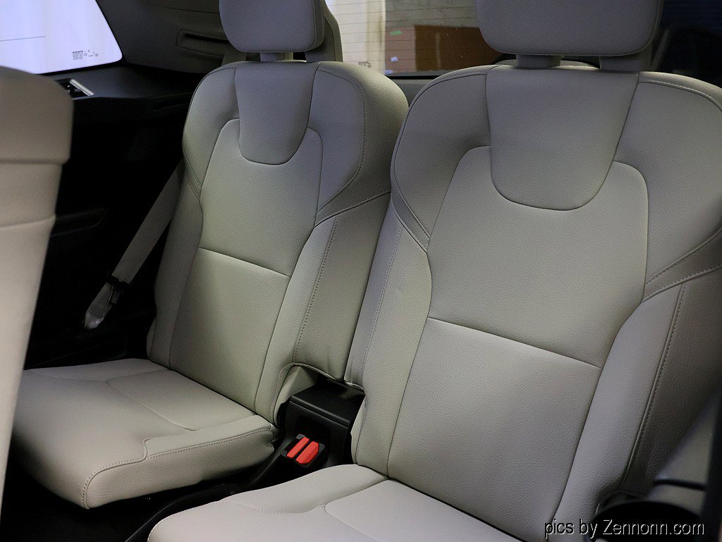 Used 2024 Volvo XC90 B6 Plus w/ Protection Package Premier AWD/4WD image 13