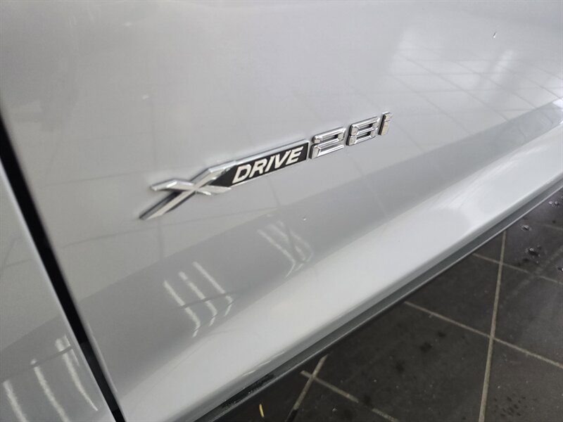 Used 2017 BMW X3 xDrive28i image 36