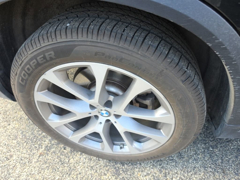 Used 2022 BMW X5 xDrive40i w/ Premium Package AWD/4WD image 22