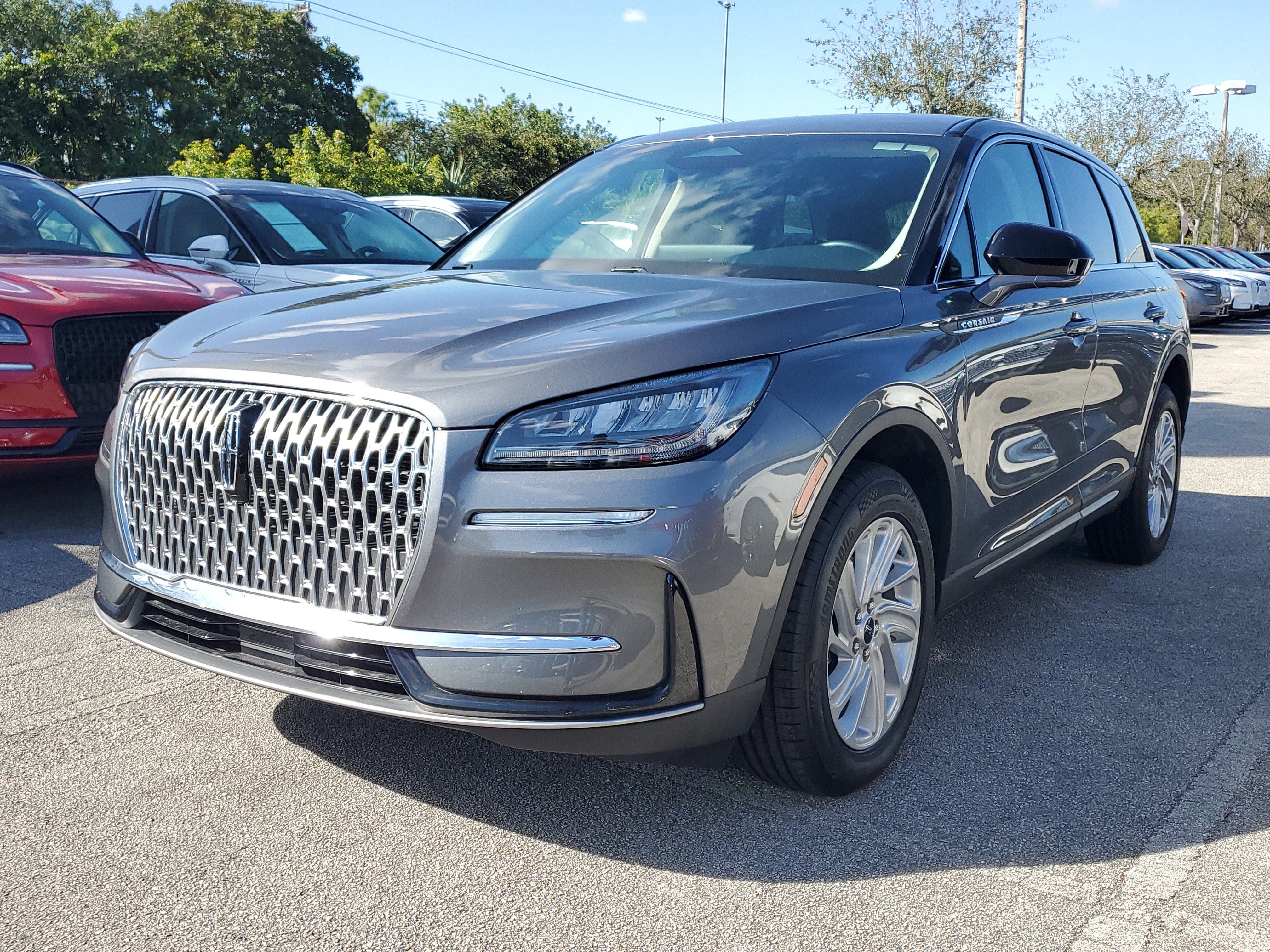 Certified 2024 Lincoln Corsair FWD image 3