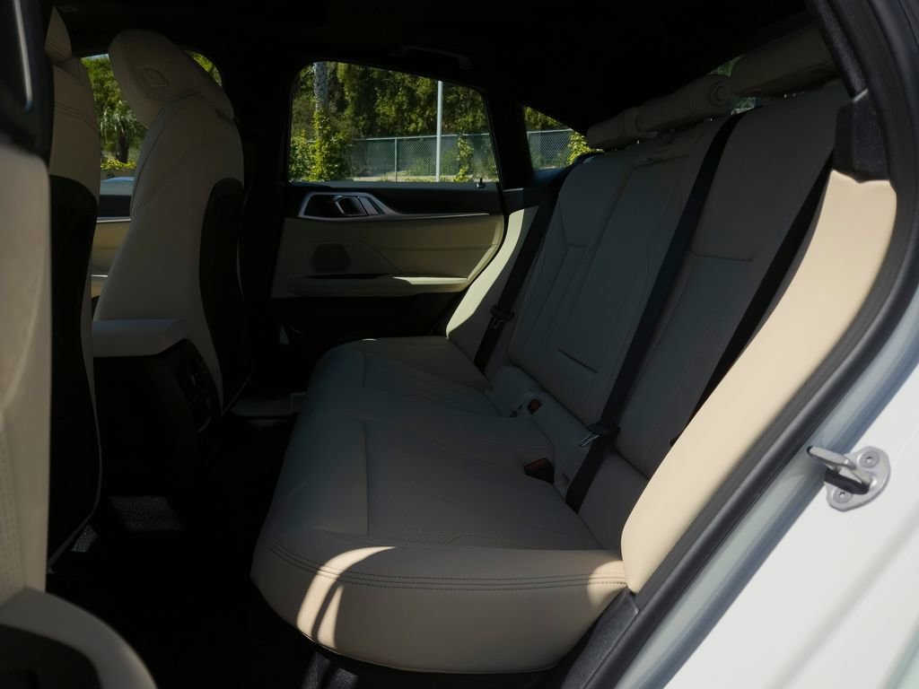 New 2026 BMW i4 eDrive40 w/ Parking Assistance Package RWD image 9