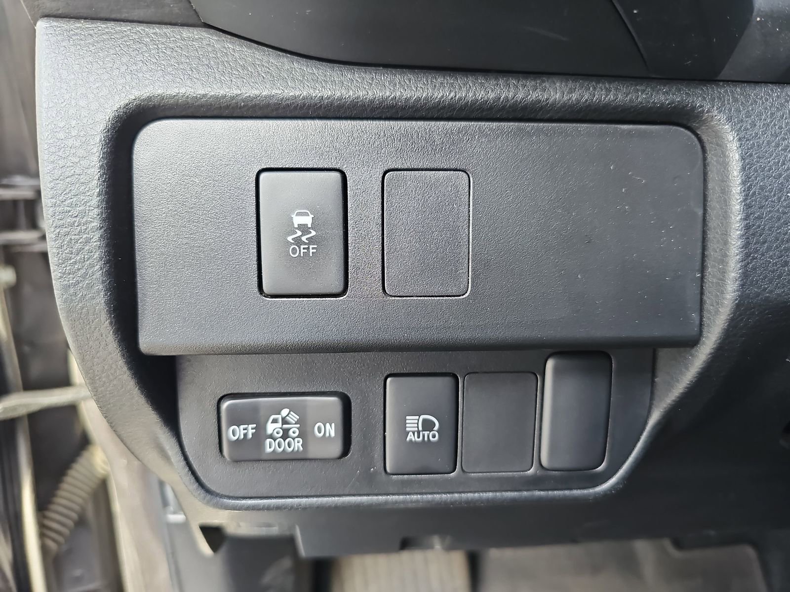 Used 2022 Toyota Tacoma SR w/ SR Convenience Package image 28