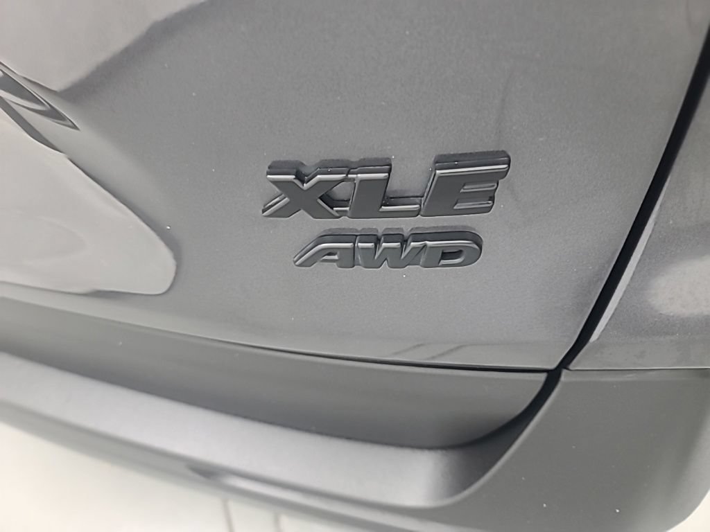 Used 2022 Toyota RAV4 XLE Premium AWD/4WD image 13