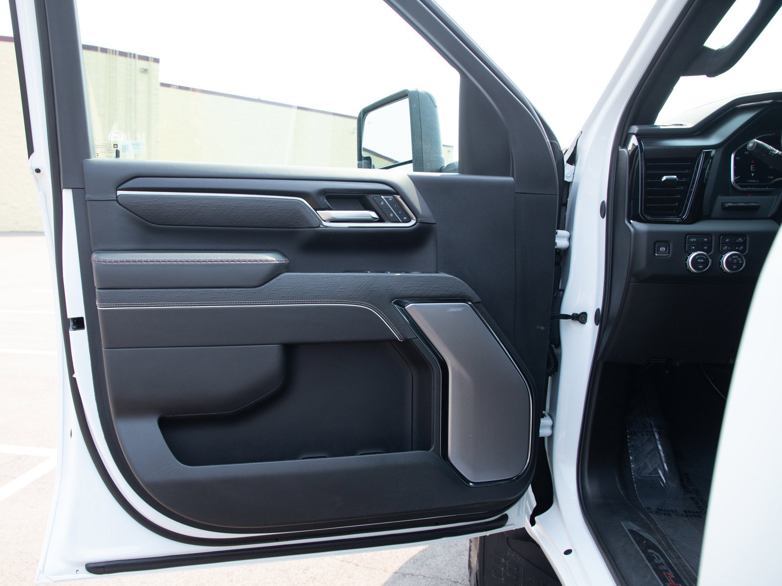 Used 2024 GMC Sierra 2500 AT4X AWD/4WD image 22