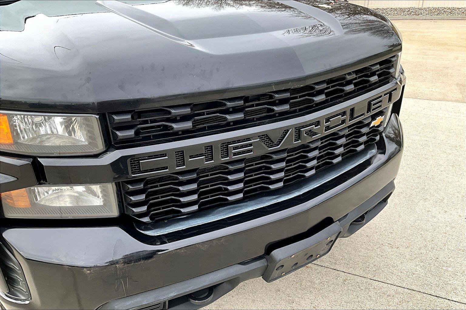 Used 2019 Chevrolet Silverado 1500 Custom w/ Trailering Package image 29