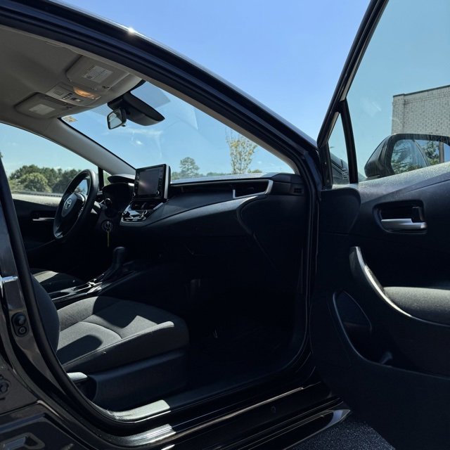 Used 2020 Toyota Corolla LE image 11