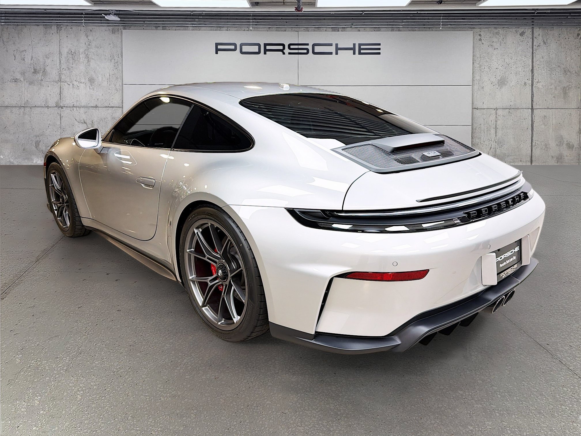 Used 2026 Porsche 911 GT3 RWD image 3