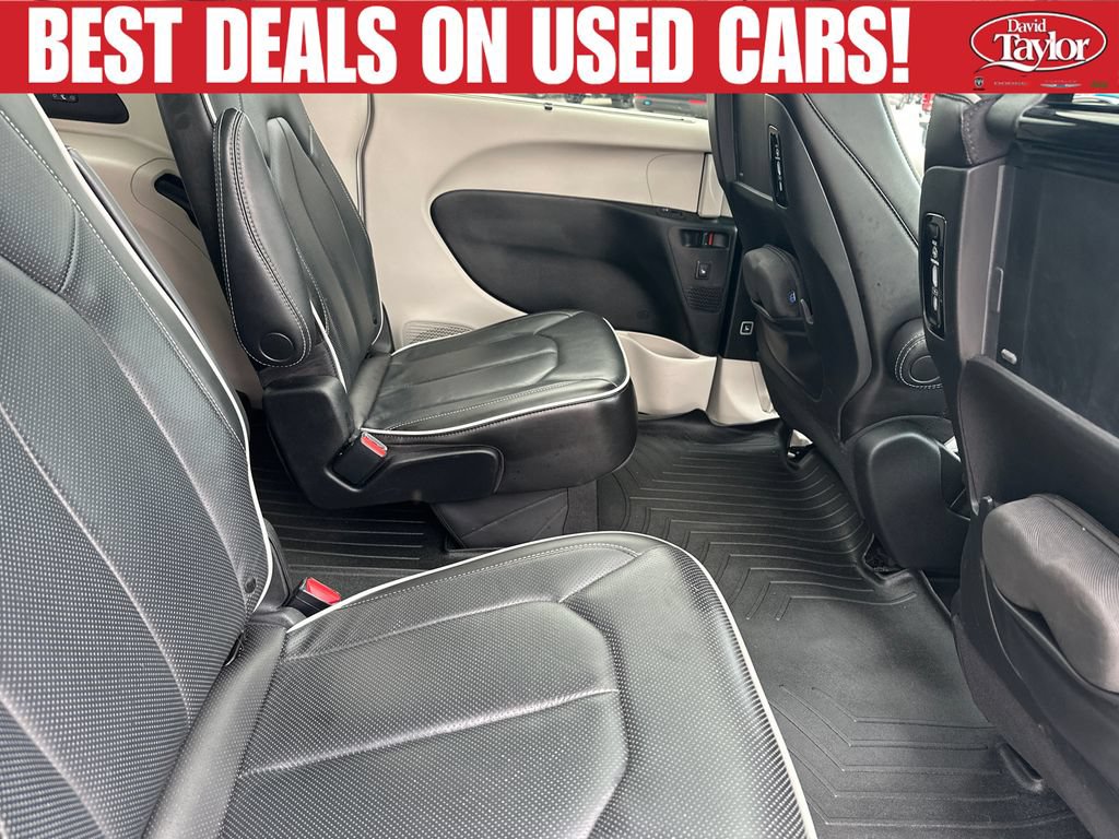 Used 2023 Chrysler Pacifica Limited w/ Uconnect Theater Family Group AWD/4WD image 32