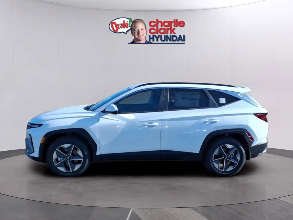 New 2026 Hyundai Tucson SEL image 2