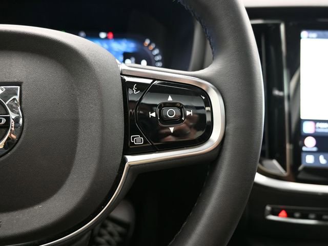 Used 2025 Volvo S60 B5 Plus AWD/4WD image 25